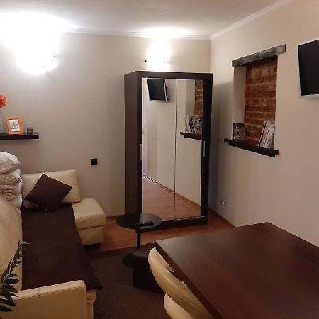 Z Prywatnym Ogrodkiem Centrum Jelenia Góra Екстериор снимка