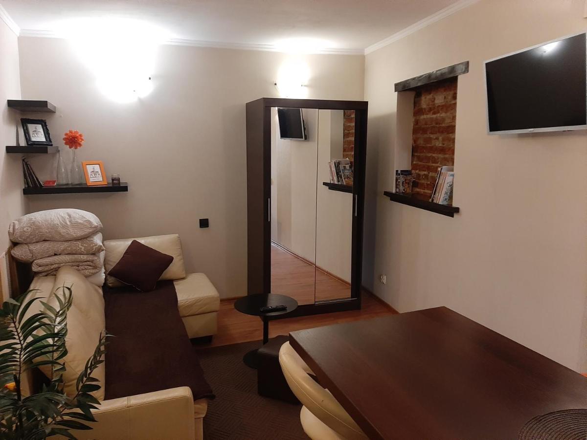 Z Prywatnym Ogrodkiem Centrum Jelenia Góra Екстериор снимка